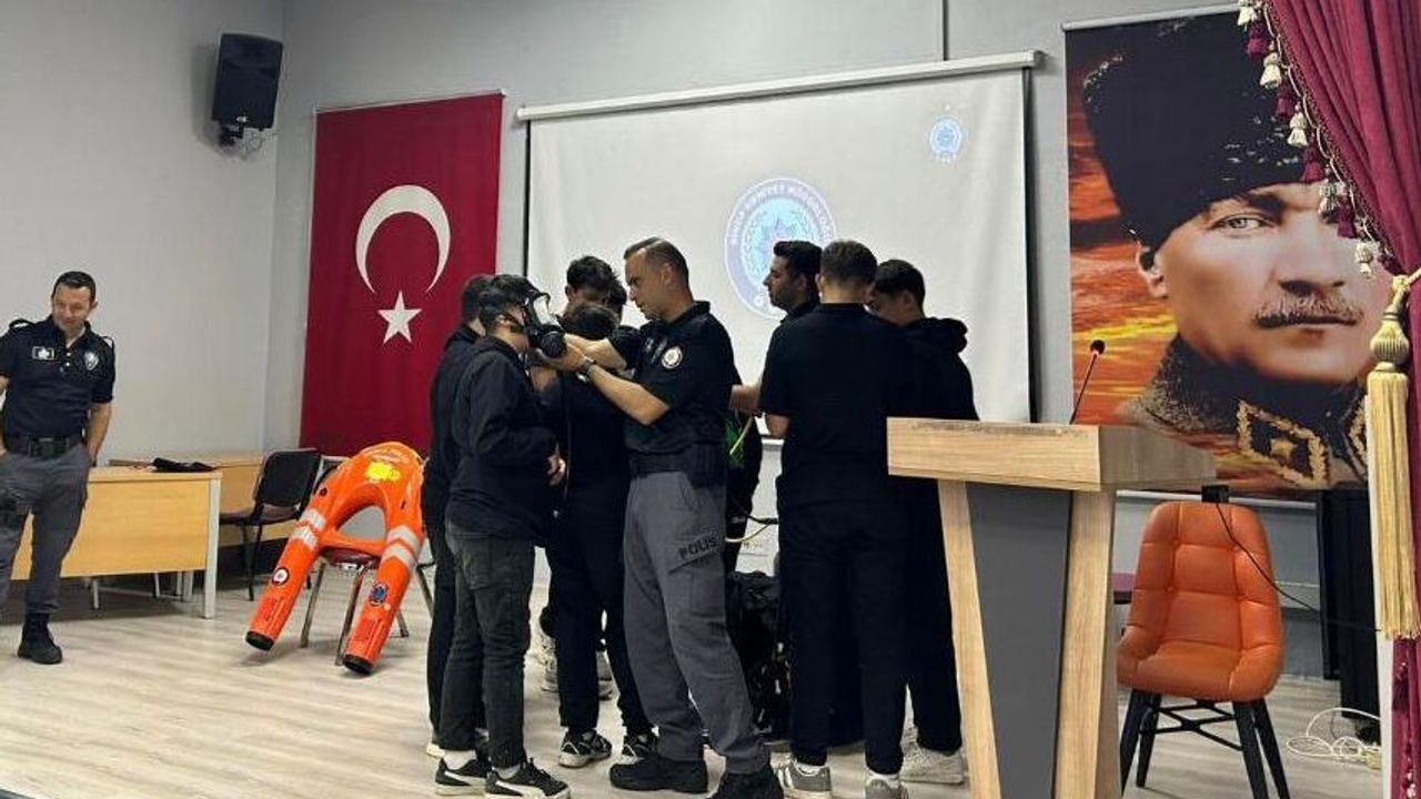Öğrenciler rip akıntısı konusunda bilgilendirildi