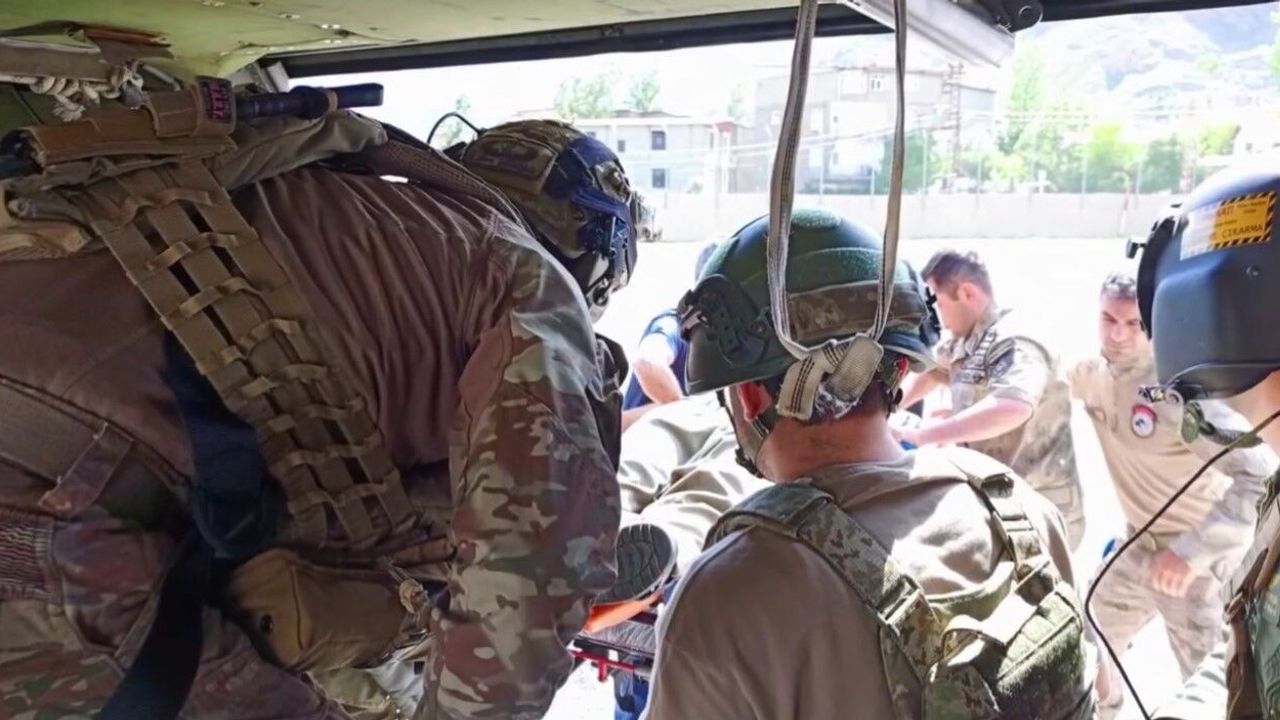 Arazide hayatını kaybeden kişinin cenazesi helikopterle alın