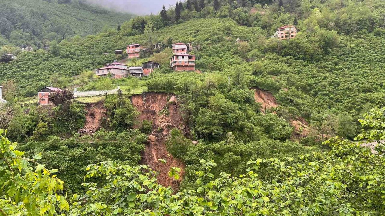 Heyelan riski nedeniyle 33 konut tahliye edildi