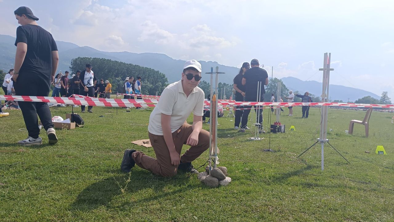 Sinoplu Taha Sivri, Model Roket Yarışmalarında 5'inci oldu