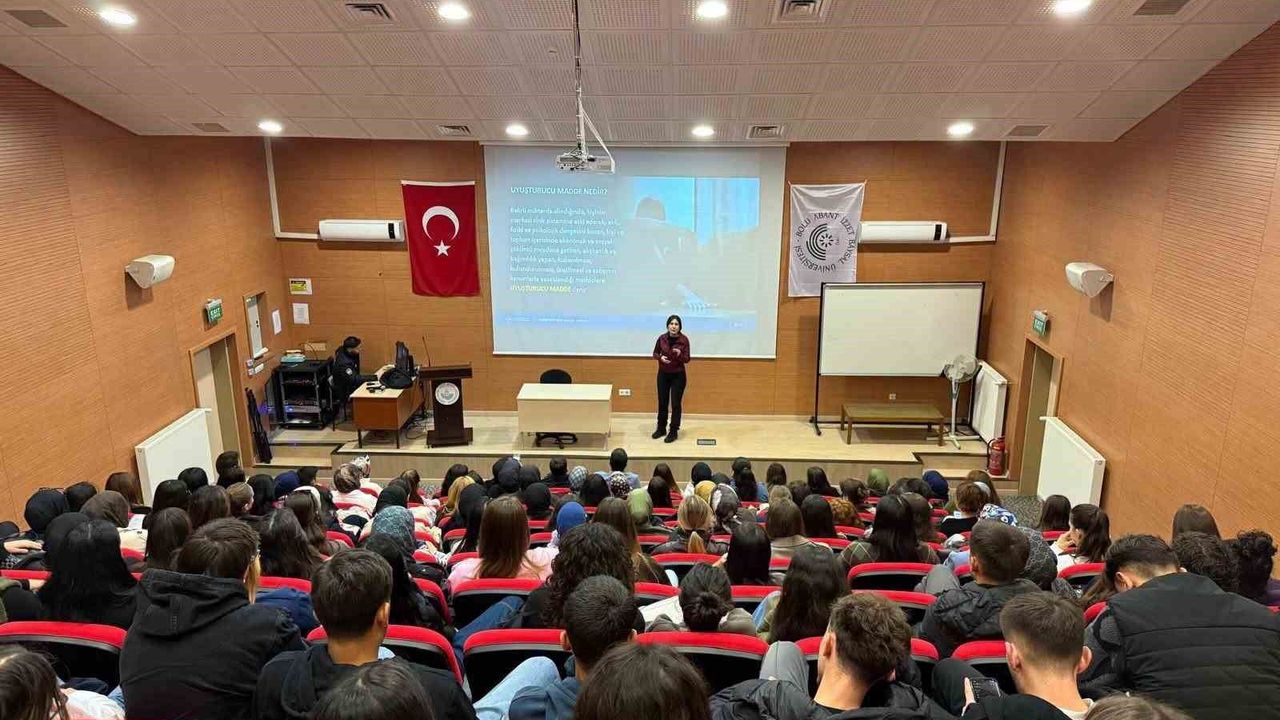 Bolu'da öğrencilere madde bağımlılığıyla mücadele eğitimi