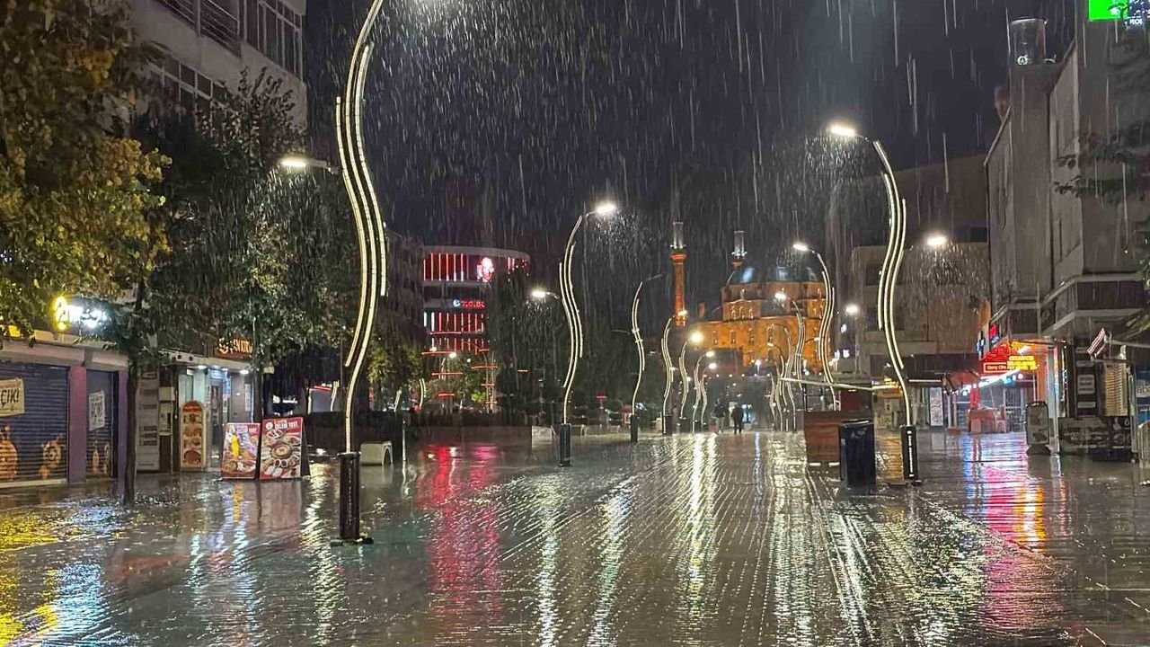 Bolu'da sağanak yağış etkili oldu