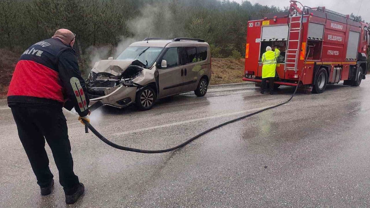 Ticari araç ile tır çarpıştı: 1 yaralı