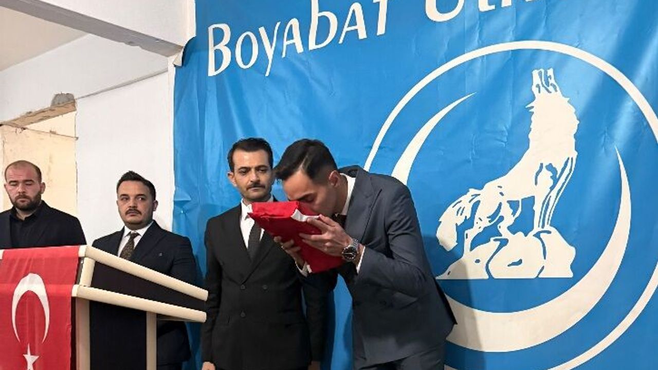Ülkü Ocakları Boyabat İlçe Başkanlığında Bayrak Değişimi