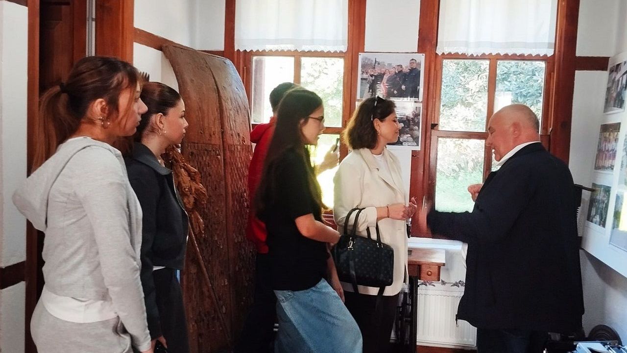 Lise öğrencilerinden Mübadele ve Kültür Evi’ne ziyaret