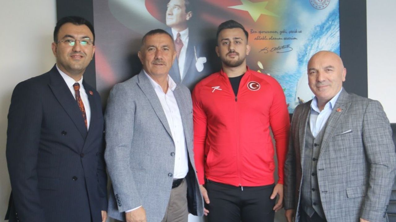 Tataminin Gururu Ümit Ercan Sinop’ta!