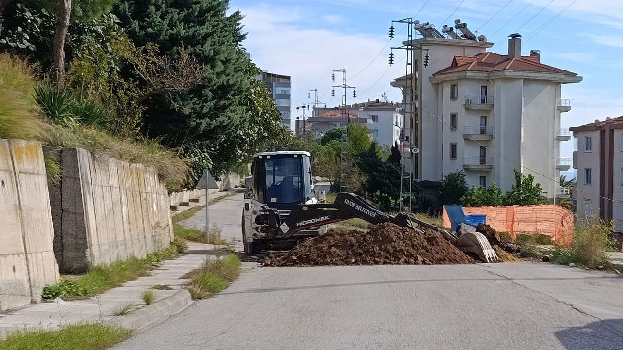Yakamoz Caddesi kısmi olarak trafiğe kapalı!