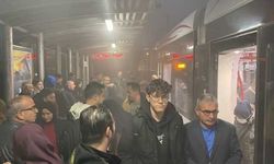 Samsun'da tramvaydan yükselen duman seferleri aksattı