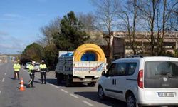 Sinop'ta ticari araç sürücülerine kış lastiği bilgilendirilmesi yapıldı