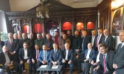 Trabzon'daki bazı STK başkanları ve muhtarlar, CHP'li Özel'in açıklamalarına tepki gösterdi