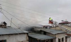 Bayburt'taki yangınlarda 5 ev ile 1 ahırda hasar oluştu