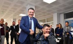 Ortahisar Belediyesi El Hattap Derneği'nin desteğiyle akülü araç dağıttı