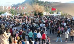 Zonguldak'ta düzenlenen hamsi festivalinde Selçuk Balcı sahne aldı