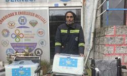Zonguldak'ta temizlik personeli promosyon parasıyla tekerlekli sandalye bağışladı