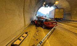 Karabük'te tır ile çarpışan otomobilin sürücüsü öldü, 2 kişi yaralandı