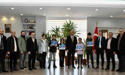 Terme Belediyesi en çok kitap okuyan öğrencileri ödüllendirdi