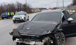 Samsun'da iki otomobilin çarpıştığı kazada sürücüler yaralandı