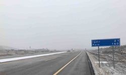 Iğdır’da yoğun kar yağışı: Yollarda görüş mesafesi düştü, uçak seferleri iptal edildi