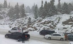 Kar yağışı Konya-Antalya karayolunda etkili oluyor