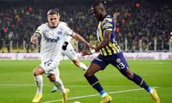 Spor Toto Süper Lig: Fenerbahçe: 2 - Kasımpaşa: 1 (İlk yarı)