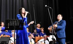 THM korosundan seçme türküler konseri