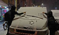 Yüksekova’da beklenen kar yağışı vatandaşları sevince boğdu