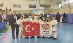 19 Mayıs'ta miniklerden karate turnuvasında 6 madalya