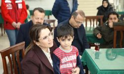 Bartın Valisi Arslan, kente gelen depremzedeleri ziyaret etti