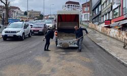 Zonguldak'ta yola dökülen mazot ulaşımı aksattı