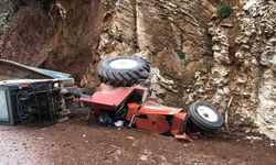 Belediyeye ait traktör kaza yaptı 1 yaralı