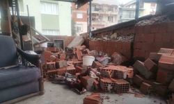 İzmir’de ekmek yapan kadınların üzerine teras duvarı yıkıldı: 3 yaralı