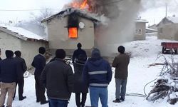 Kütahya’da ’Köy odası’ alev alev yandı