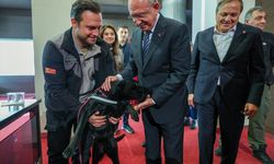 ANKARA - Kılıçdaroğlu, Kadıköy Belediyesi arama-kurtarma ekibinin çalışmaları hakkında bilgi aldı (2)