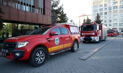 KAYSERİ - Deprem bölgesinde görev yapan Kayseri itfaiyesi kente geldi