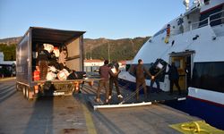 MUĞLA - Rodos Müslümanları Derneğinden deprem bölgesi için feribot dolusu malzeme