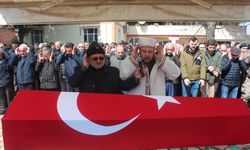 Mersin'de oğlu tarafından öldürülen emekli polisin cenazesi Samsun'da defnedildi