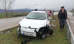 Tokat'ta refüje çıkan otomobildeki 2 kişi yaralandı