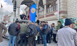 Camide vatandaşlara 3 bin fidan dağıtıldı