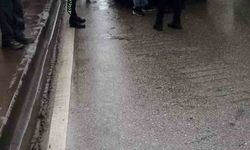Elazığ’da motosiklet yayaya çarptı: 2 yaralı