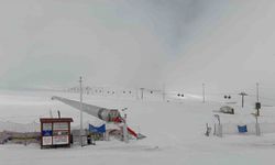 Erciyes’te kar yağışı turizmcileri sevindirdi