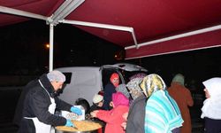 Gediz depreminin yıl dönümünde helva ikramı