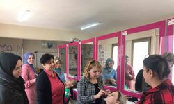 Makyajla bir saatte 50 yaş yaşlanan kursiyerler minik öğrencileri şaşırttı
