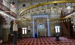 Ramazan ayı öncesi Kartal’da ibadethaneler temizleniyor