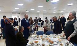 Rektör Erdal iftarda depremzede aileler ile bir araya geldi