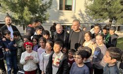 Şafak Sezer ile Berdan Mardini, depremzedelerle bir araya geldi