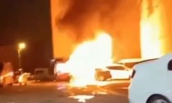 Van’da park halindeki otomobil alev alev yandı