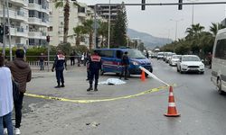 ANTALYA - Alanya'da trafik kazasında depremzede 3 kişi öldü, 4 kişi yaralandı