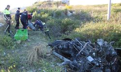 ANTALYA - Trafik kazasında depremzede 3 kişi öldü, 1 kişi yaralandı