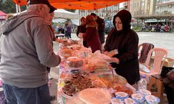 BARTIN - Kadın kooperatifleri depremzedeler için kermes düzenledi