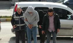 ÇORUM - İş yerlerinden cep telefonu çaldığı iddia edilen 2 zanlı tutuklandı